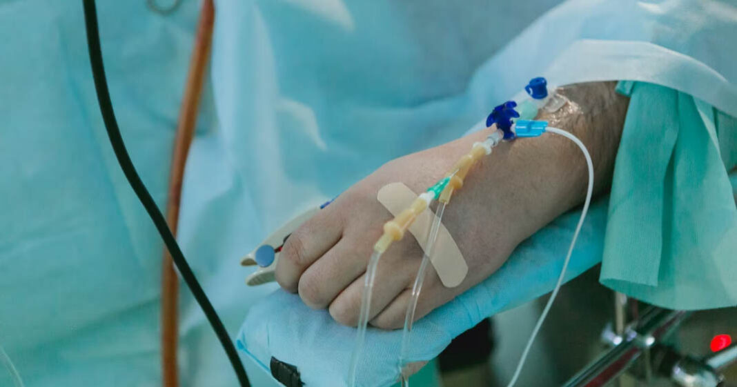 Patient souffrant d'un cancer à l'hopital