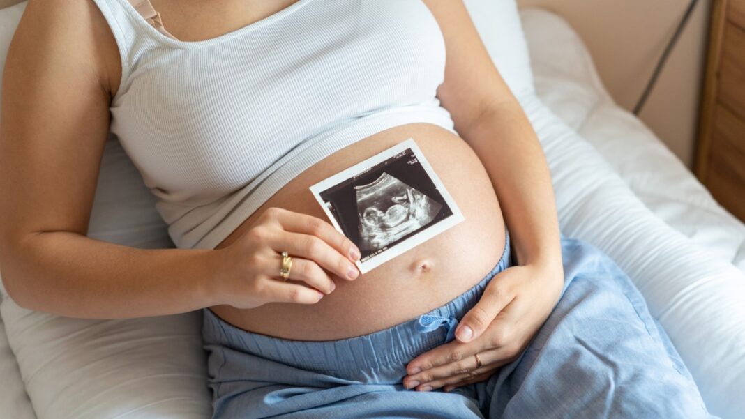Photo d'une échographie de femme enceinte