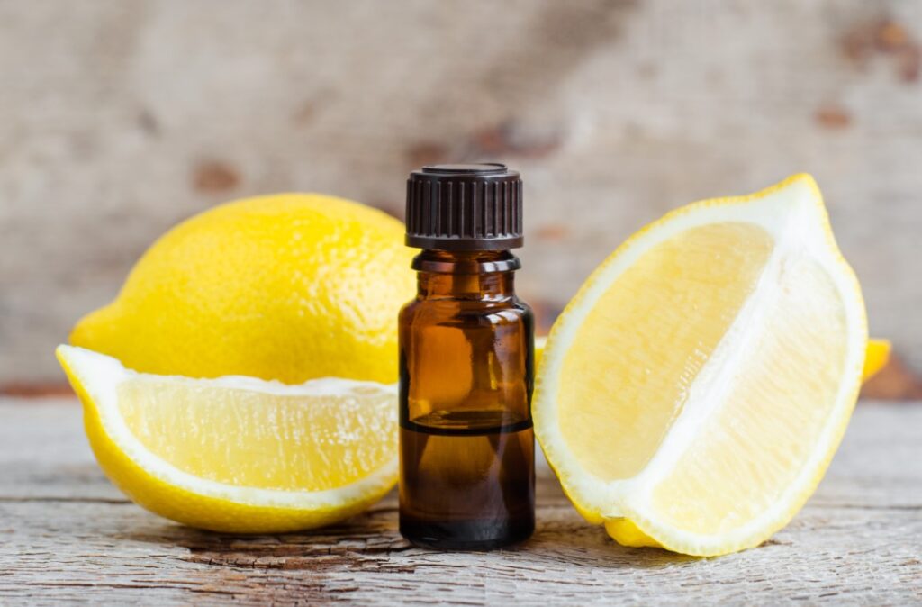 Jus et huile essentielle de citron
