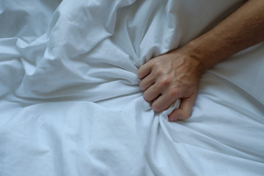 Orgasme masculin via massage prostatique