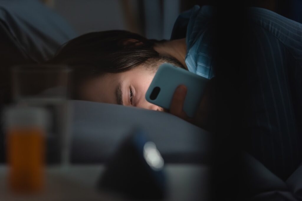 La cyberdépendance peut causer des troubles du sommeil
