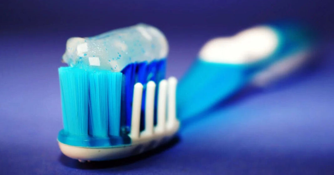 Ne pas se brosser les dents peut entrainer une mauvaise hygiène bucco-dentaire