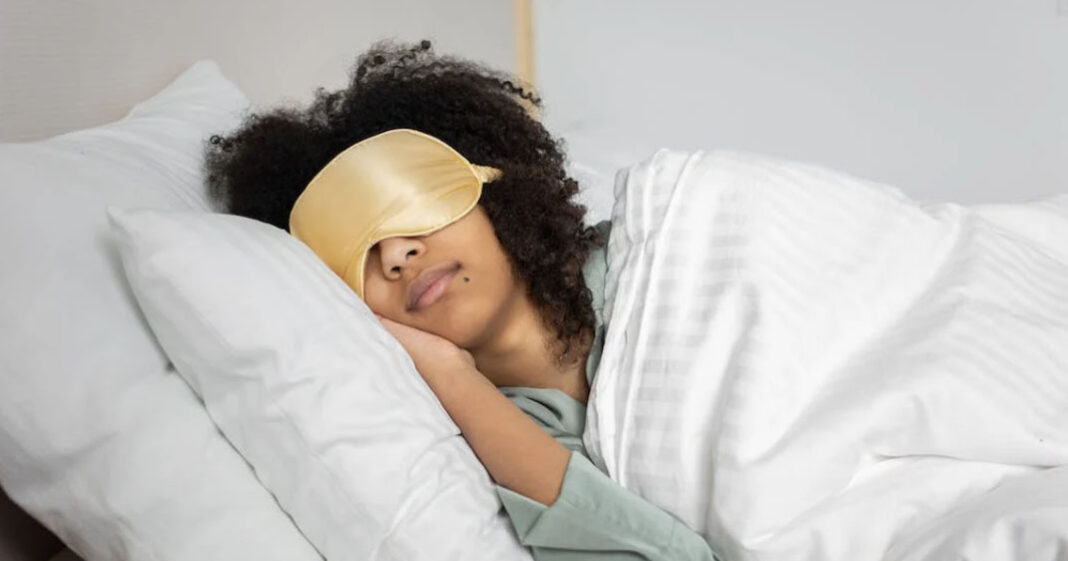 Dormir avec un masque sur les yeux est bon pour notre santé