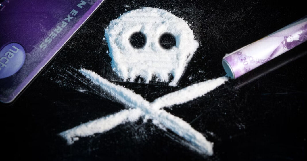 La consommation de cocaïne peut endommager le nez mais aussi la gorge