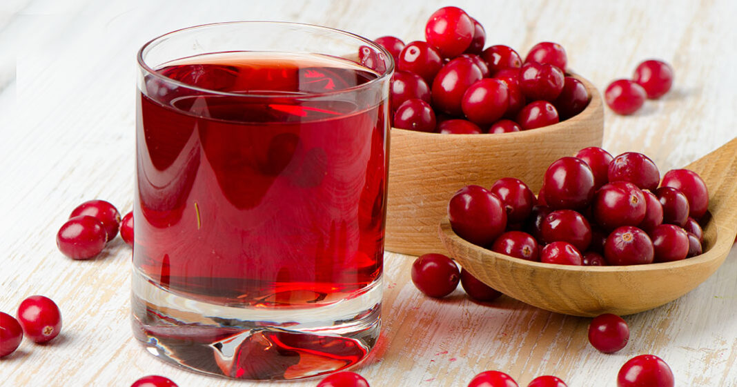 Le jus de cranberry peut avoir des propriétés bénéfiques sur le système urinaire