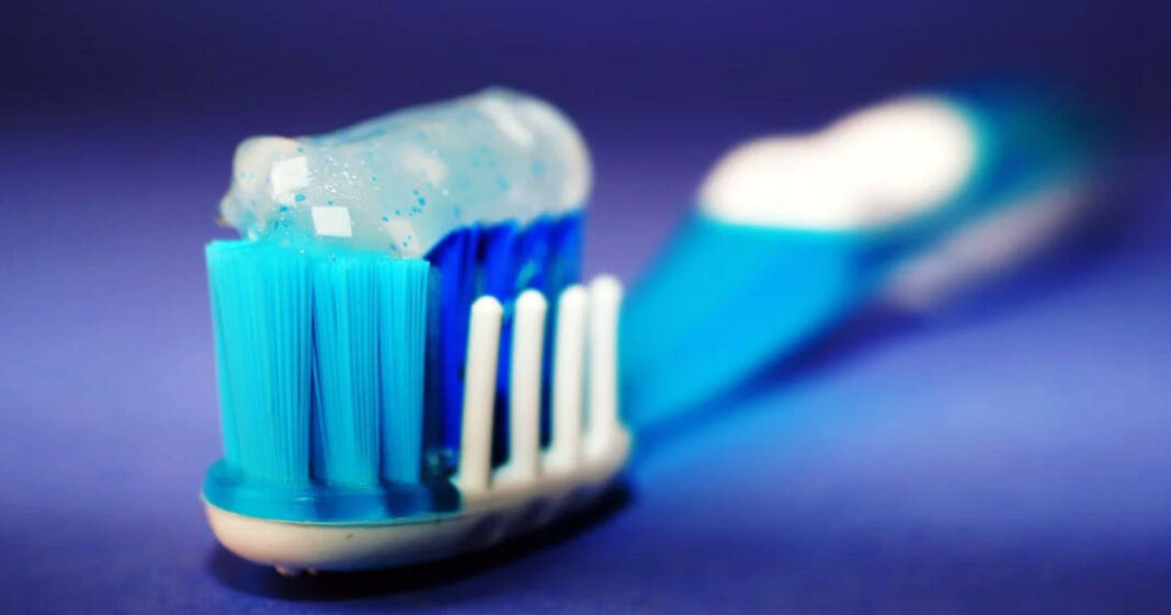 Un dentifrice plus efficace et moins dangereux développé par des chercheurs