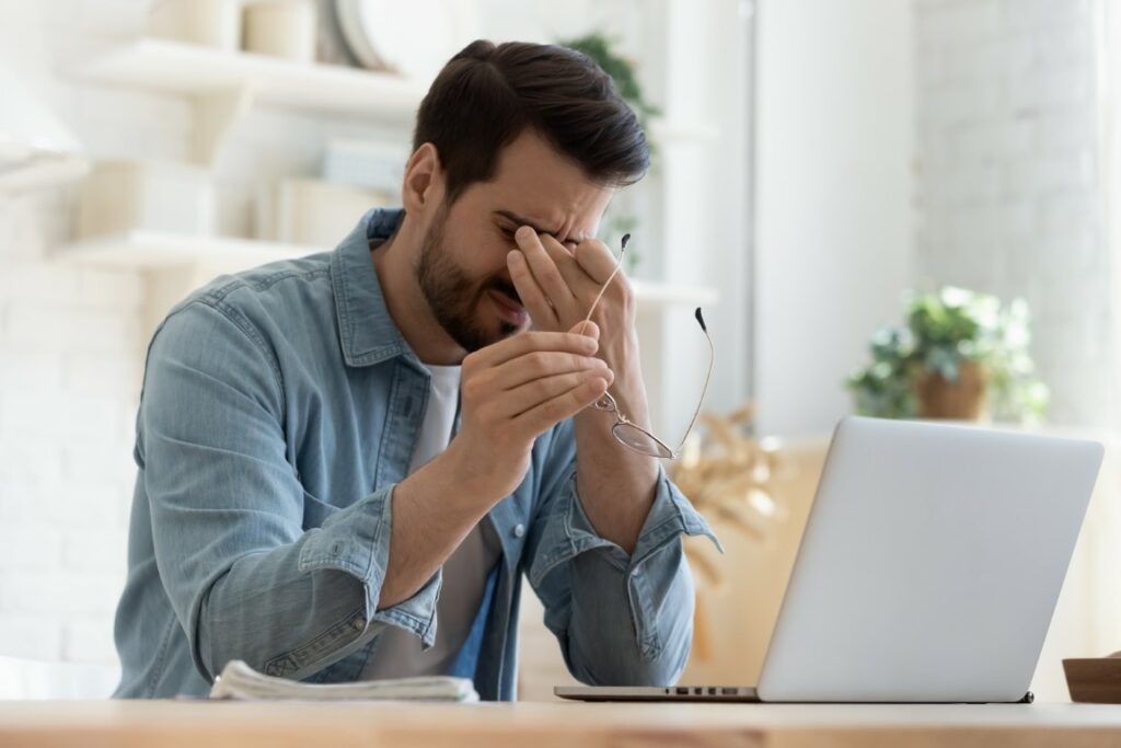 La fatigue peut causer frissons et courbatures