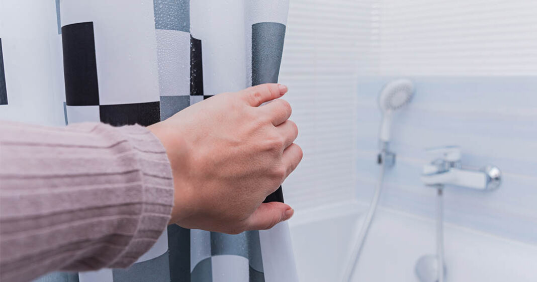 Le rideau de douche peut être très dangereux pour notre santé