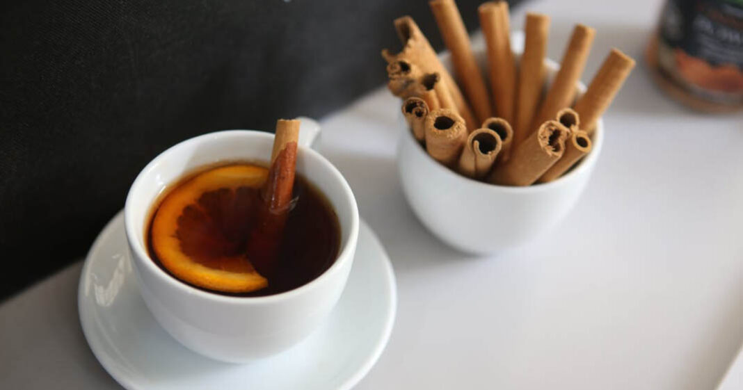 La cannelle agirait comme un coupe-faim naturel et calmerait les envies de sucre
