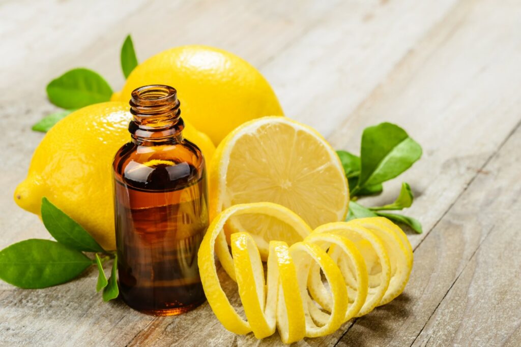 Soigner une verrue avec de l'huile essentielle de citron