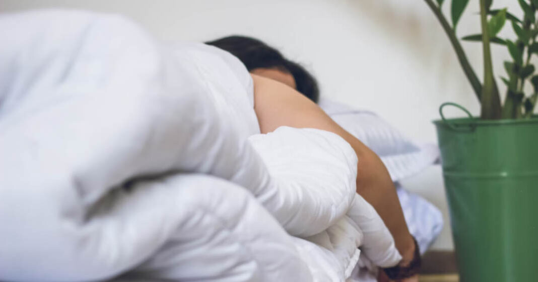 Passer plus de temps au lit le week-end serait bon pour le coeur