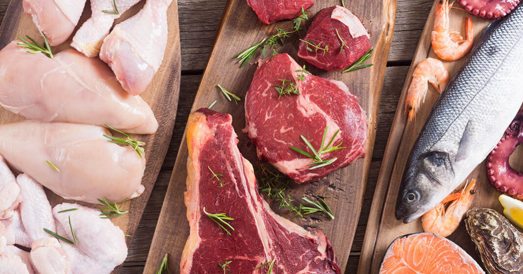 Sans le savoir, nous ingérons des microplastiques contenus dans la viande
