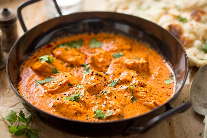 Des photos de nourriture épicée comme du curry ont été présentées aux participantes