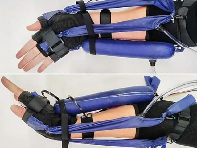 Vue latérale du modèle d'exosquelette gonflable