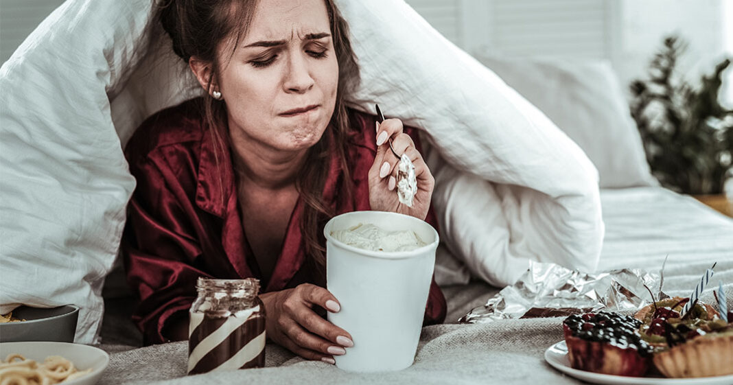 Les envies de sucre seraient plus fréquentes chez les personnes seules