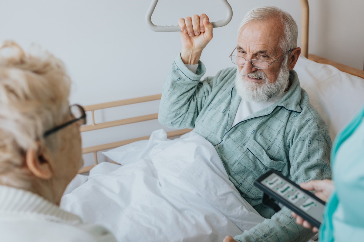 Éviter les chutes chez les personnes âgées : un enjeu de santé majeur